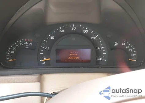 2003 Mercedes-Benz C 240 z USA, uszkodzony, nr VIN WDBRF61J43E013341